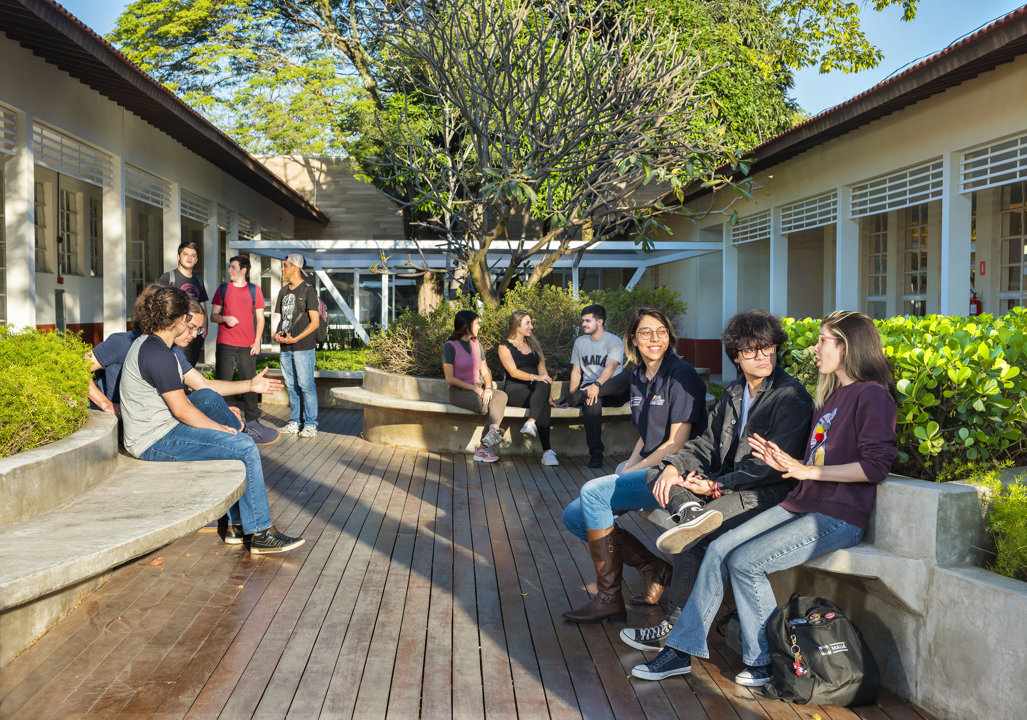 Fotografia de área comum do campus Mauá